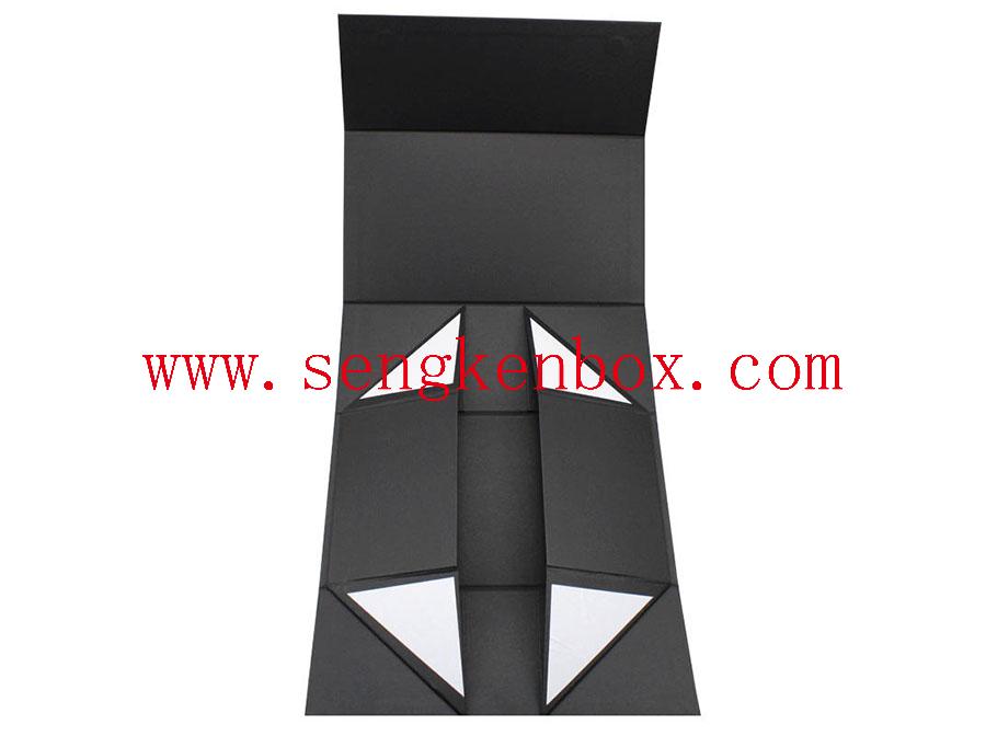Caixa de presente de papel com fecho magnético