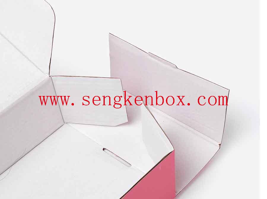 Caixa de presente simples de papel reciclável
