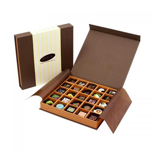 OEM e ODM Custom Exquisite Chocolate Gift Box with Tissue and Paper Cover para venda