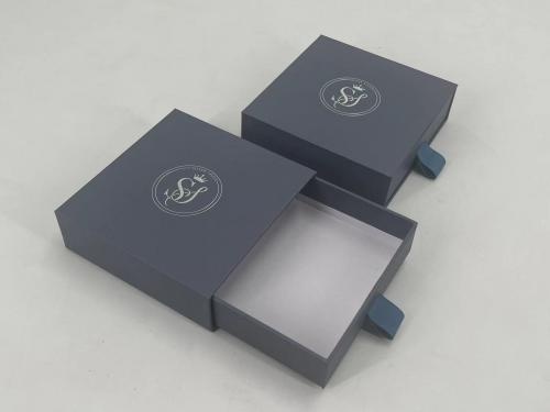 OEM e ODM Luxury Black Matte Paper Box with Ribbon for Gift Packaging Jewel Box para venda
