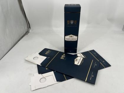 OEM e ODM Hot Stamping White Card Paper Box Wine Packaging High-grade Gift para venda
